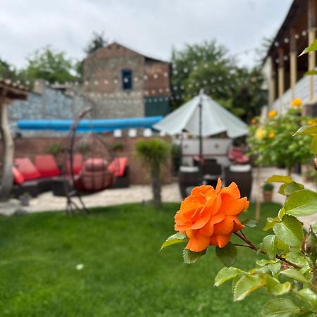 Boutique Hotel Talaveri In Telavi Bagian luar foto