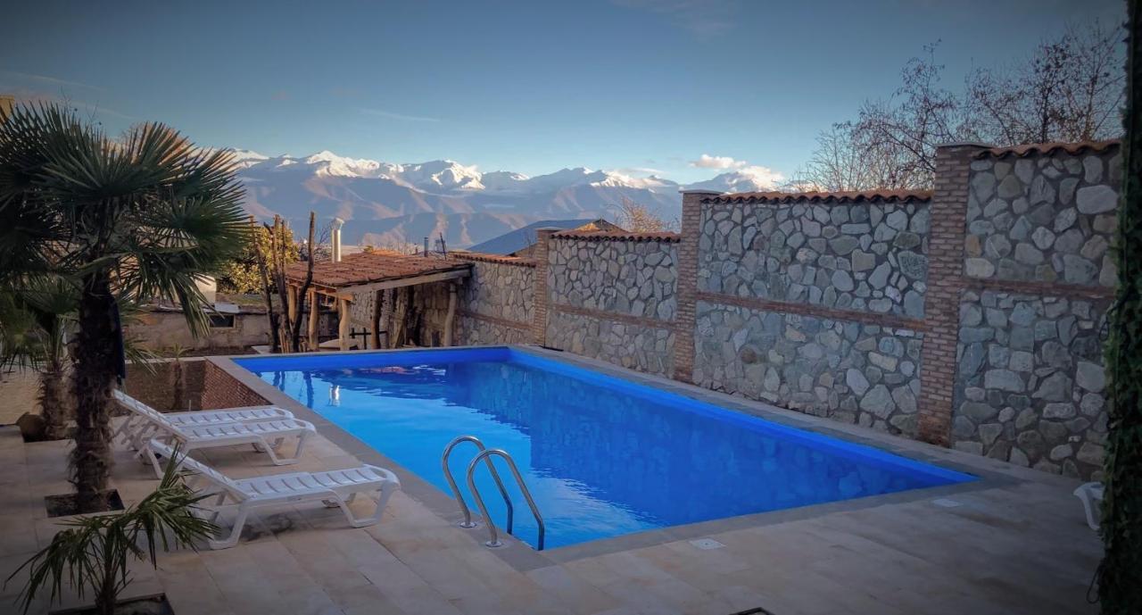 Boutique Hotel Talaveri In Telavi Bagian luar foto