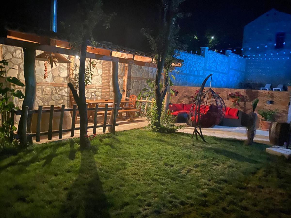 Boutique Hotel Talaveri In Telavi Bagian luar foto