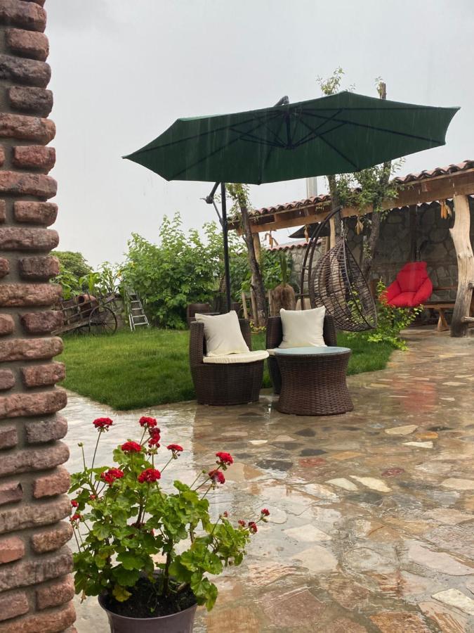 Boutique Hotel Talaveri In Telavi Bagian luar foto